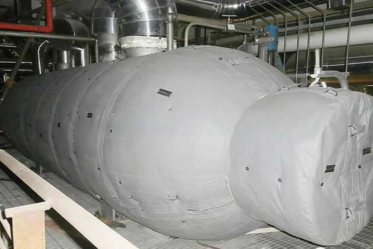 再沸器保溫,再沸器<a href=http://www.changshaqimei.com.cn/e/tags/?tagname=%E4%BF%9D%E6%B8%A9%E5%A5%97 target=_blank class=infotextkey>保溫套</a>,<a href=http://www.changshaqimei.com.cn/e/tags/?tagname=%E6%8D%A2%E7%83%AD%E5%99%A8%E4%BF%9D%E6%B8%A9 target=_blank class=infotextkey>換熱器保溫</a>